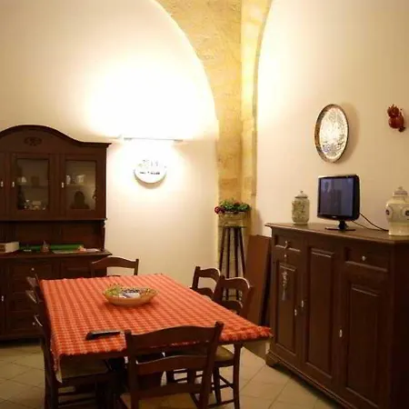 Alojamento de Acomodação e Pequeno-almoço Federico Ii 4*