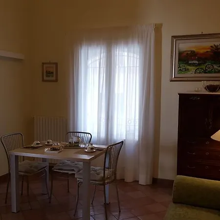 Federico Ii לינה וארוחת בוקר 4*
